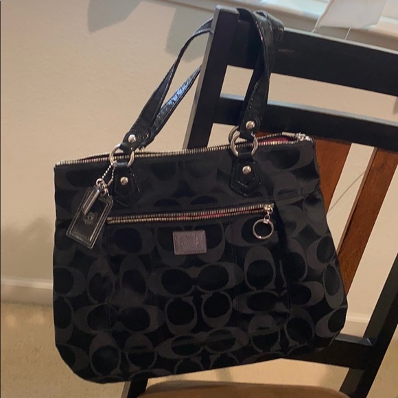 Coach Handbags - Coach Poppy Shoulder Job